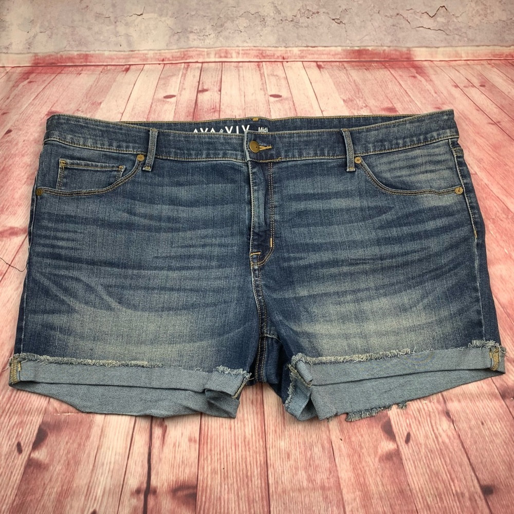 Ava & Viv Midi Cuffed Denim Short Size 22wx4” - image 2